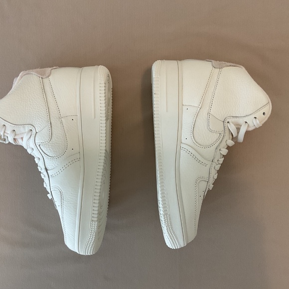 NIKE women’s AIR FORCE 1 High Sculpt Sail; - Picture 10 of 16